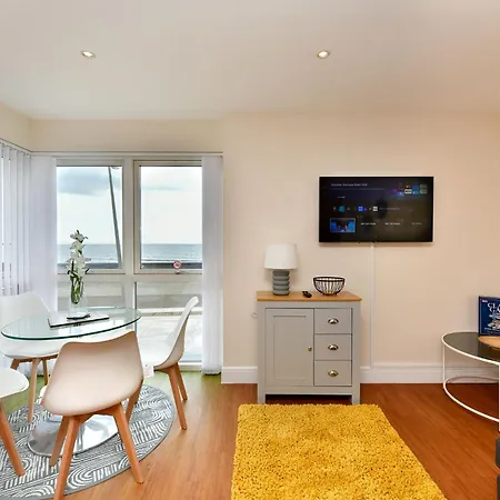 Just Stay Wales - Meridian Bay Beachfront Apartment With Private Secure Parking Swansea Exterior photo