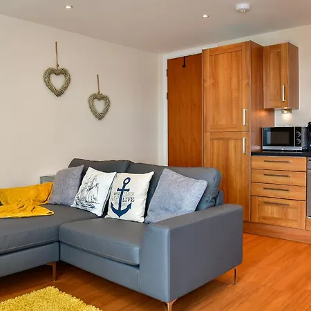 Just Stay Wales - Meridian Bay Beachfront Apartment With Private Secure Parking Swansea Exterior photo