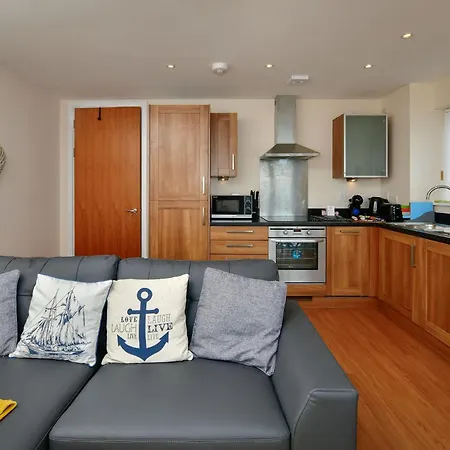 Just Stay Wales - Meridian Bay Beachfront Apartment With Private Secure Parking Swansea Exterior photo