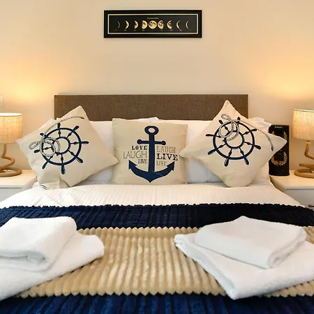Just Stay Wales - Meridian Bay Beachfront Apartment With Private Secure Parking Swansea Exterior photo