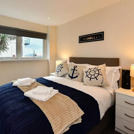 Just Stay Wales - Meridian Bay Beachfront Apartment With Private Secure Parking Swansea Exterior photo